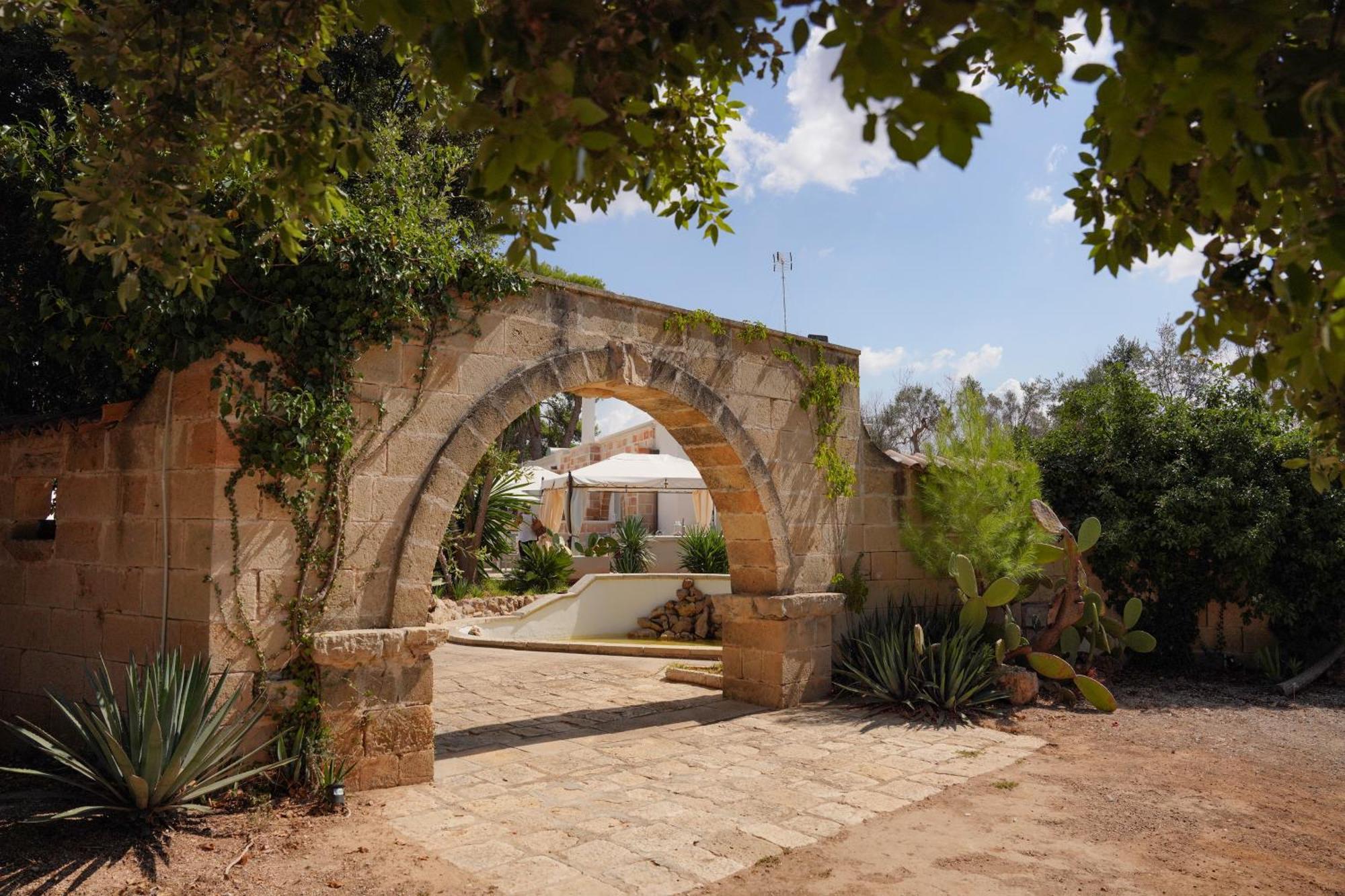 B&B Villa Gallo Torre Squillace Exterior photo